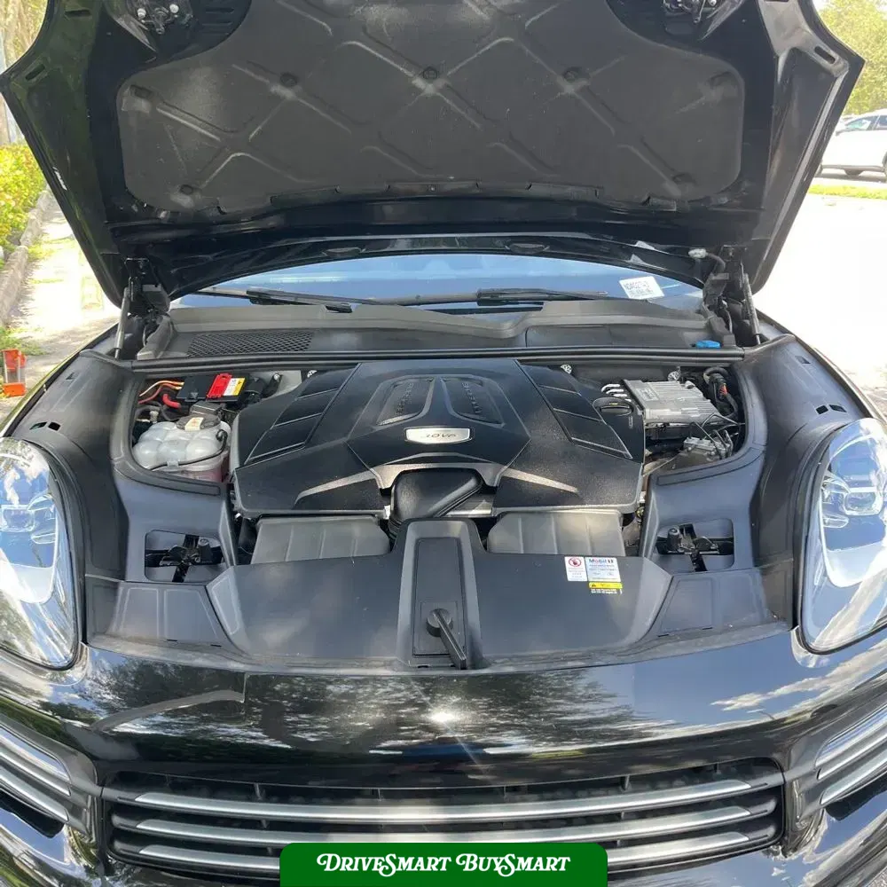 2022 Porsche Cayenne Base