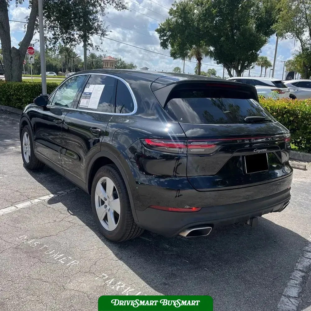 2022 Porsche Cayenne Base