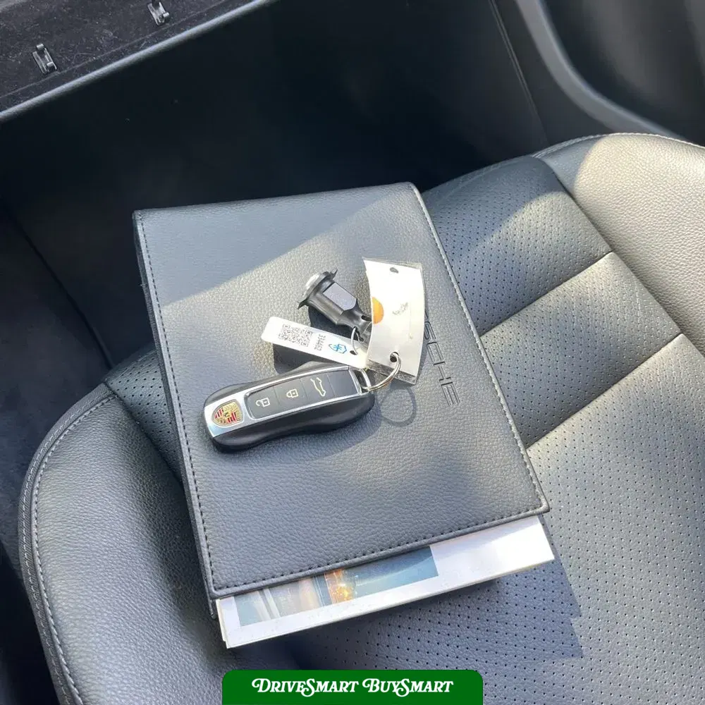 2022 Porsche Cayenne Base