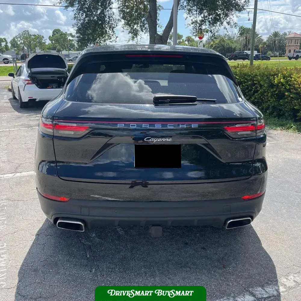 2022 Porsche Cayenne Base