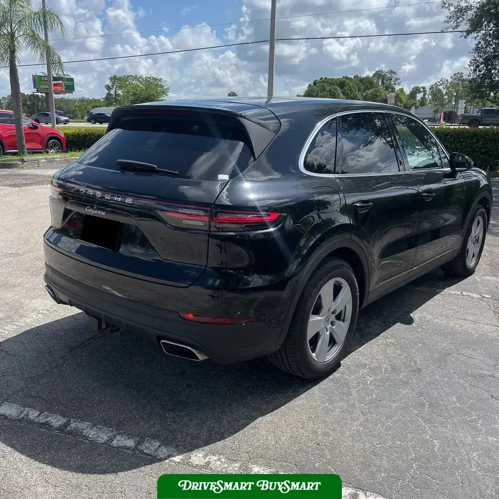 2022 Porsche Cayenne Base