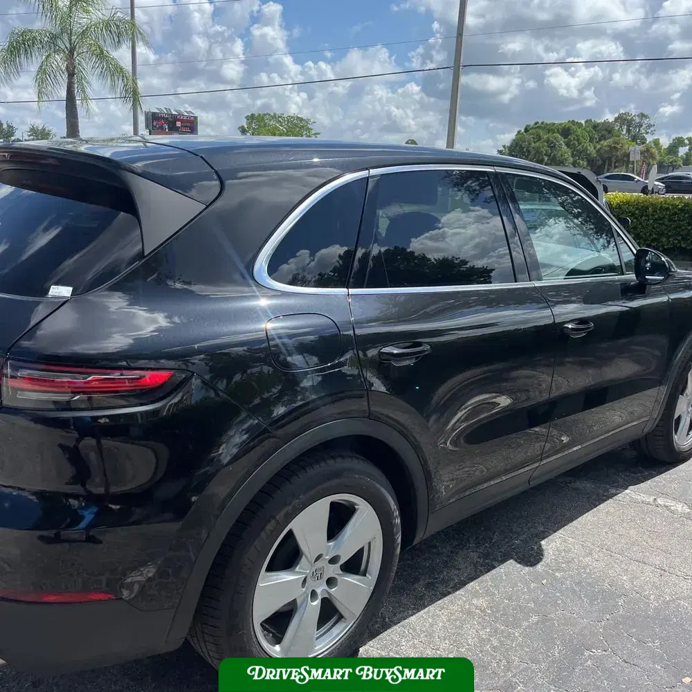 2022 Porsche Cayenne Base