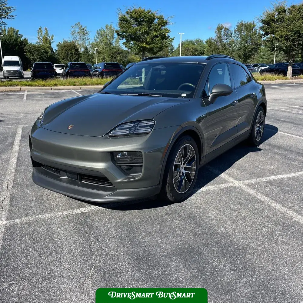 2025 Porsche Macan EV 4
