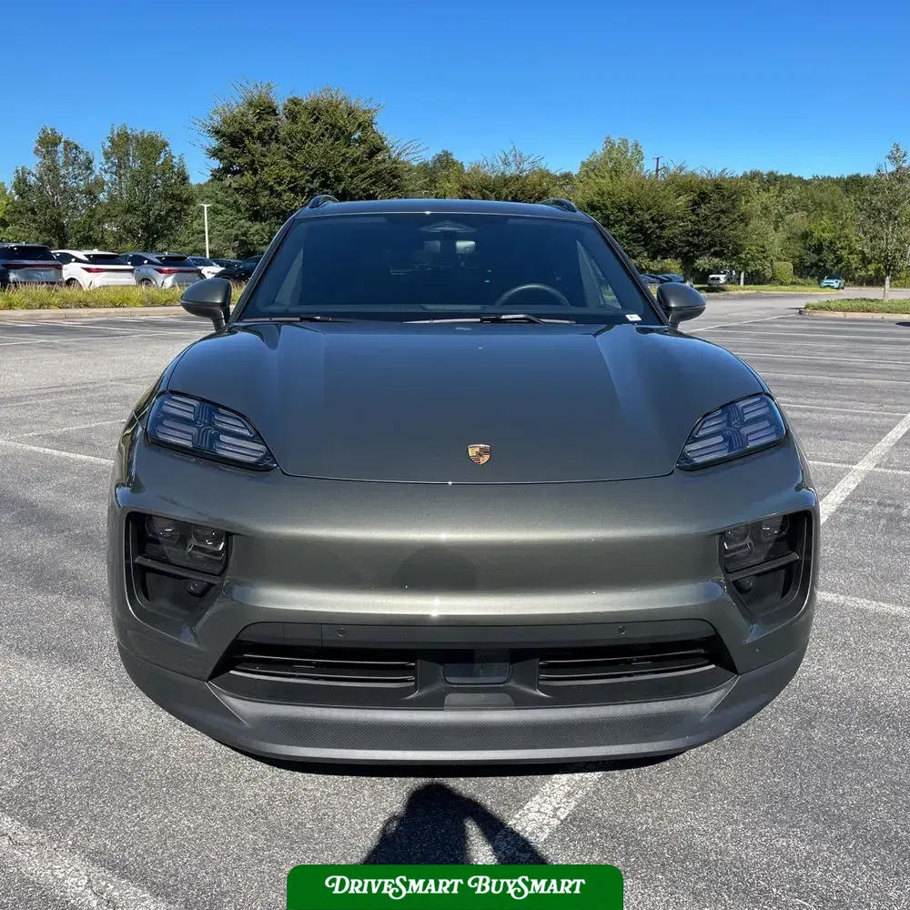 2025 Porsche Macan EV 4
