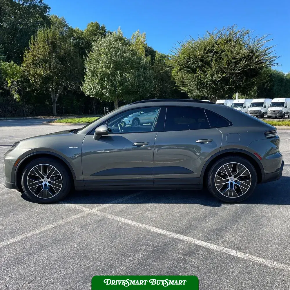 2025 Porsche Macan EV 4