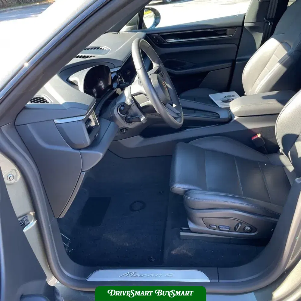 2025 Porsche Macan EV 4