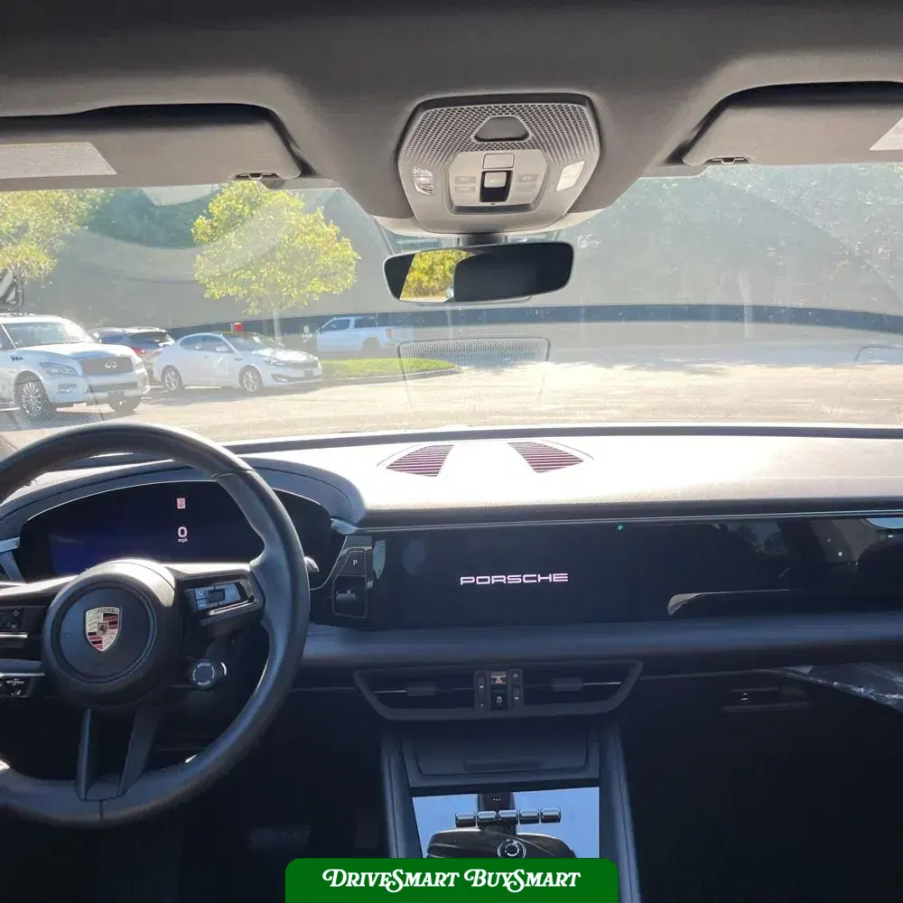 2025 Porsche Macan EV 4