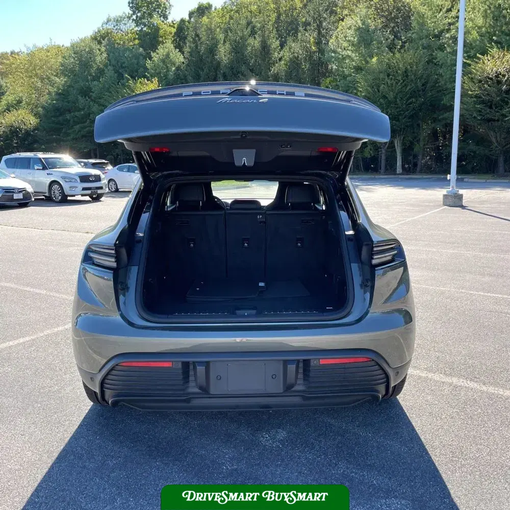 2025 Porsche Macan EV 4