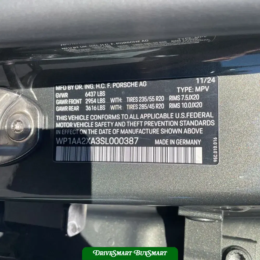 2025 Porsche Macan EV 4