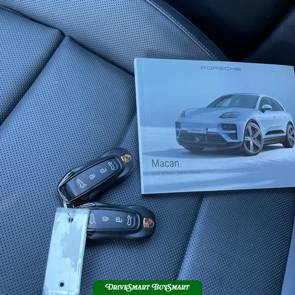 2025 Porsche Macan EV 4