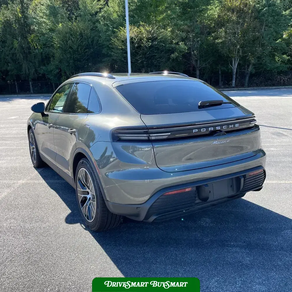 2025 Porsche Macan EV 4