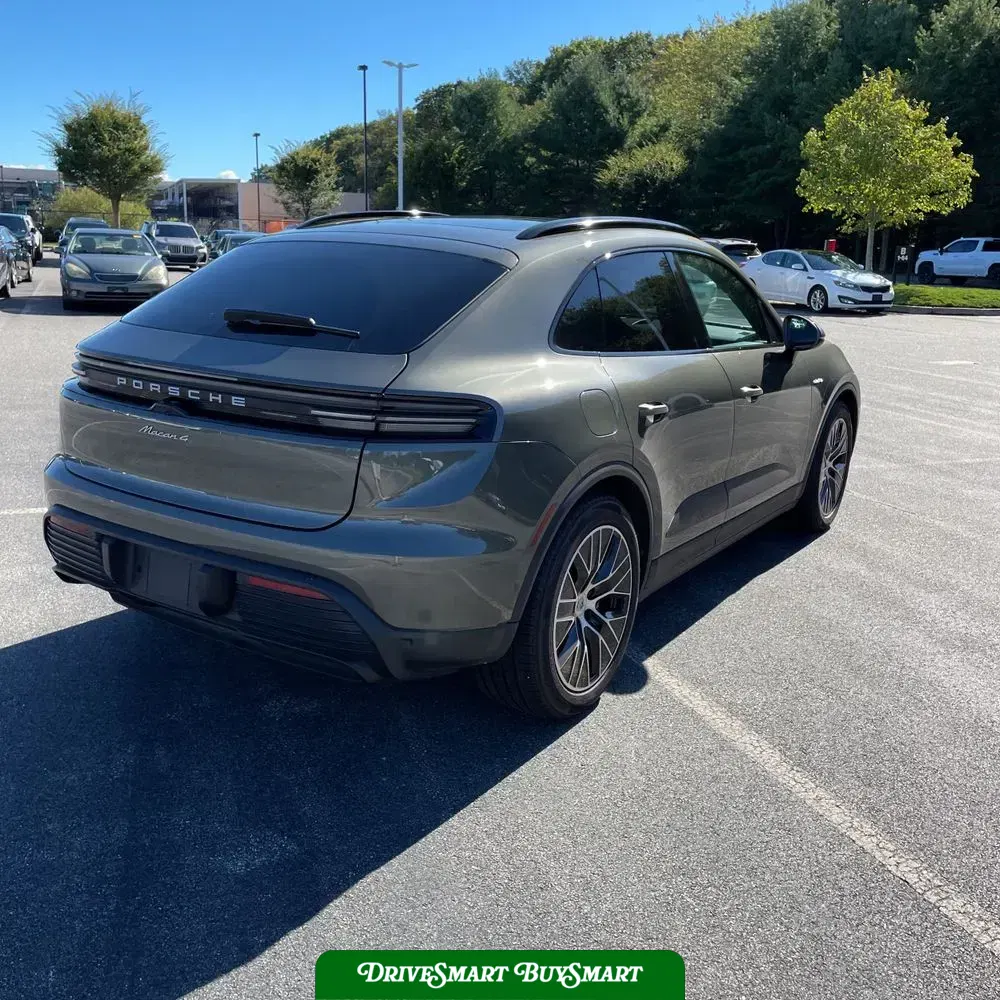 2025 Porsche Macan EV 4