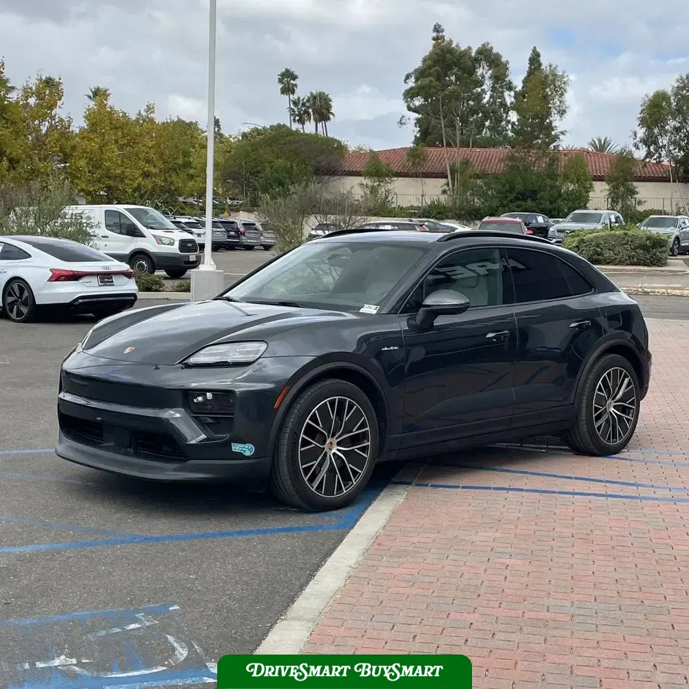 2024 Porsche Macan EV 4