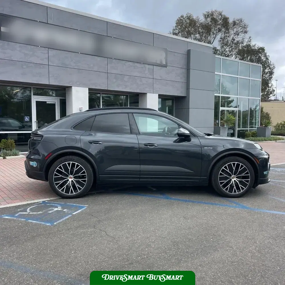 2024 Porsche Macan EV 4