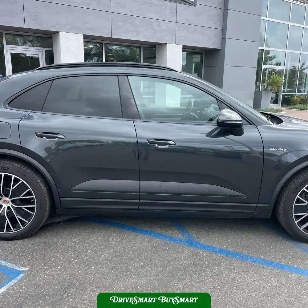 2024 Porsche Macan EV 4