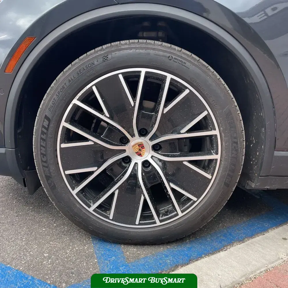 2024 Porsche Macan EV 4