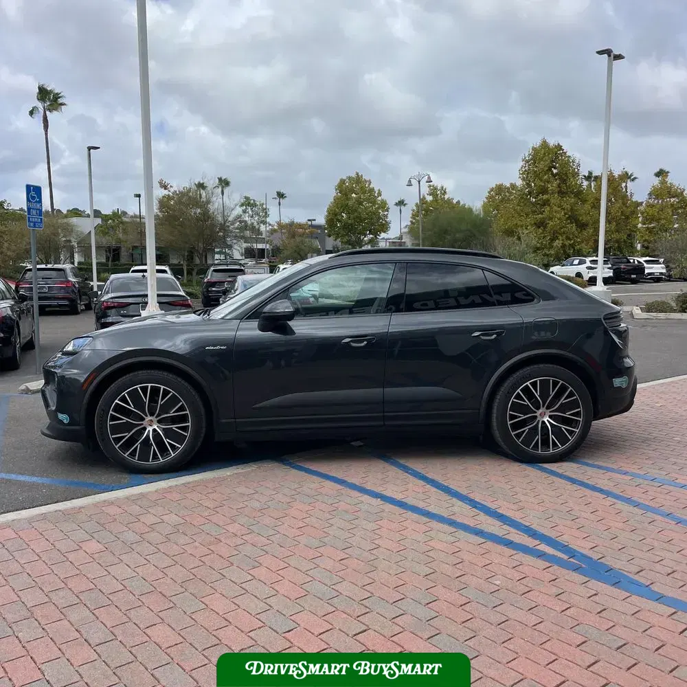 2024 Porsche Macan EV 4