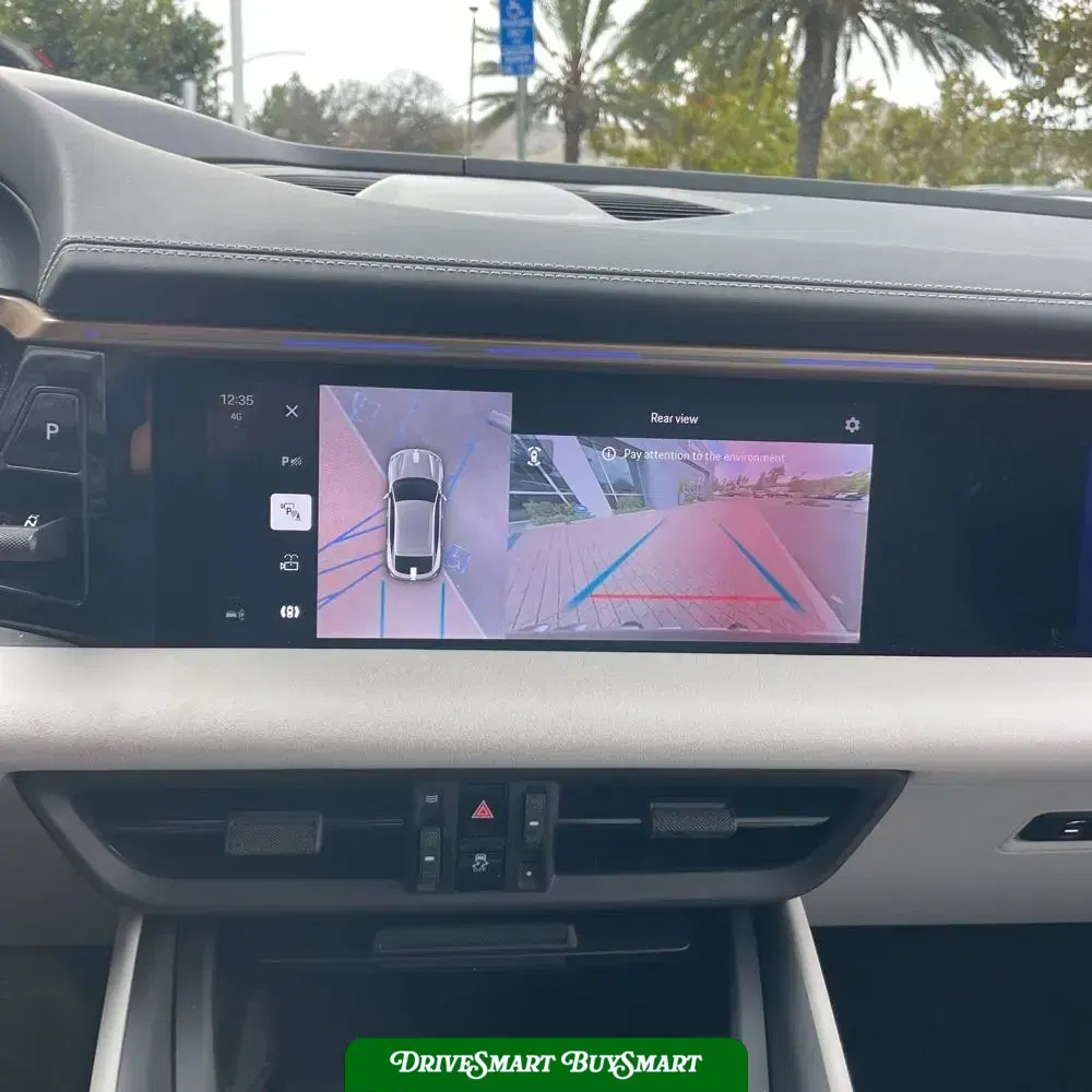 2024 Porsche Macan EV 4
