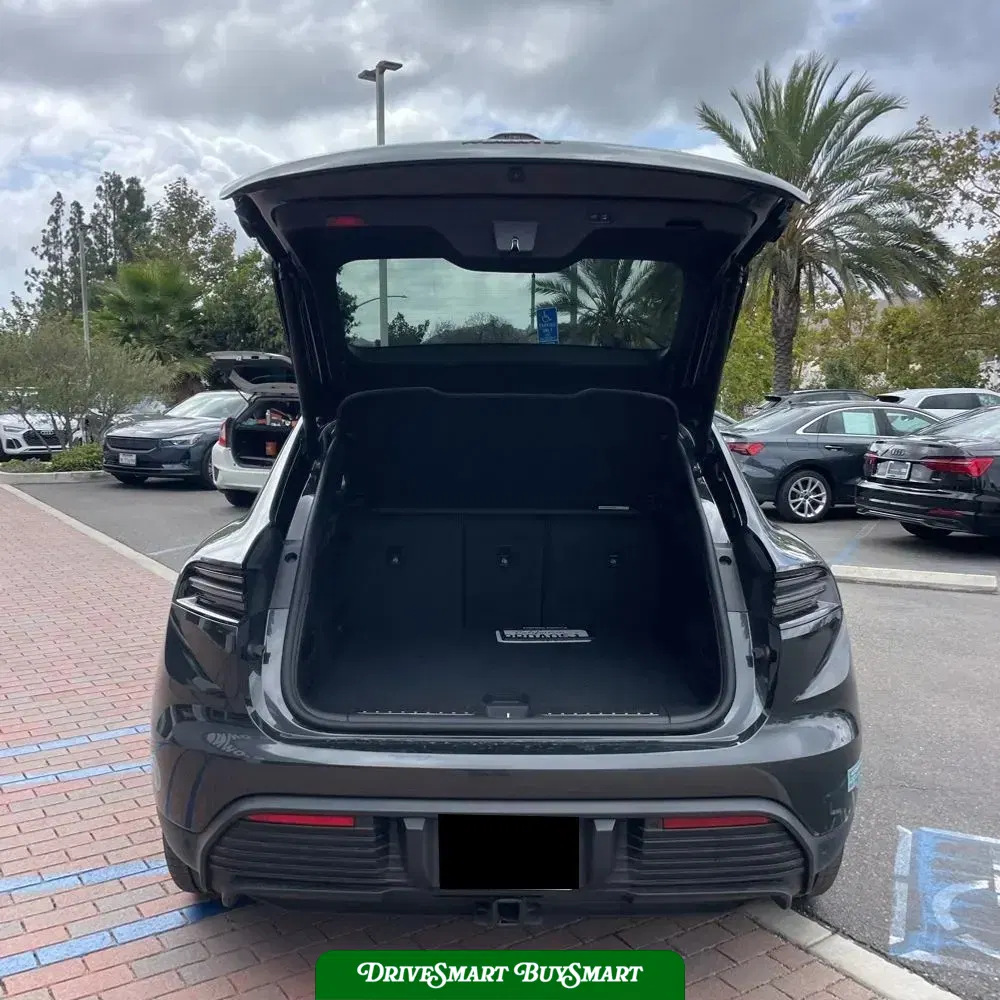 2024 Porsche Macan EV 4