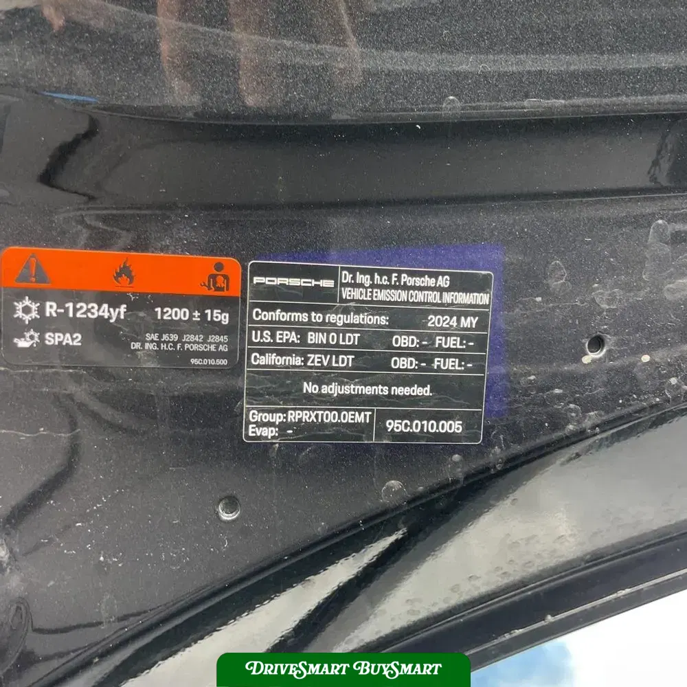 2024 Porsche Macan EV 4