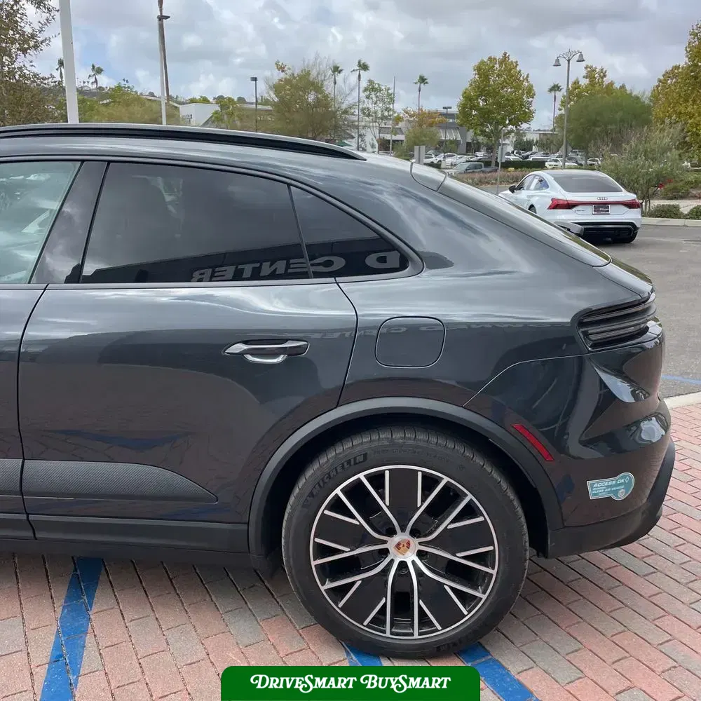 2024 Porsche Macan EV 4