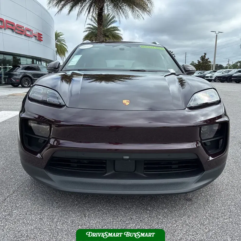 2024 Porsche Macan EV 4