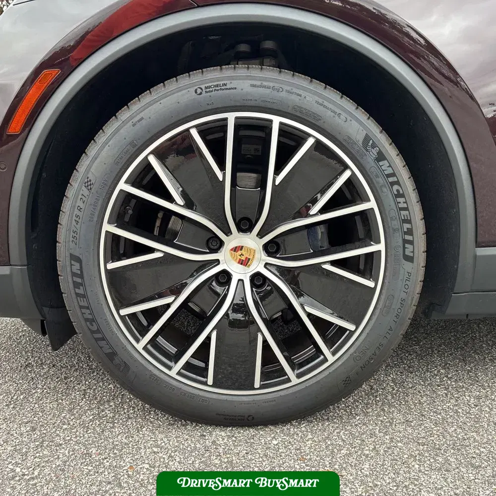 2024 Porsche Macan EV 4