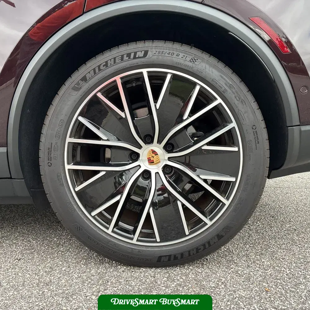 2024 Porsche Macan EV 4