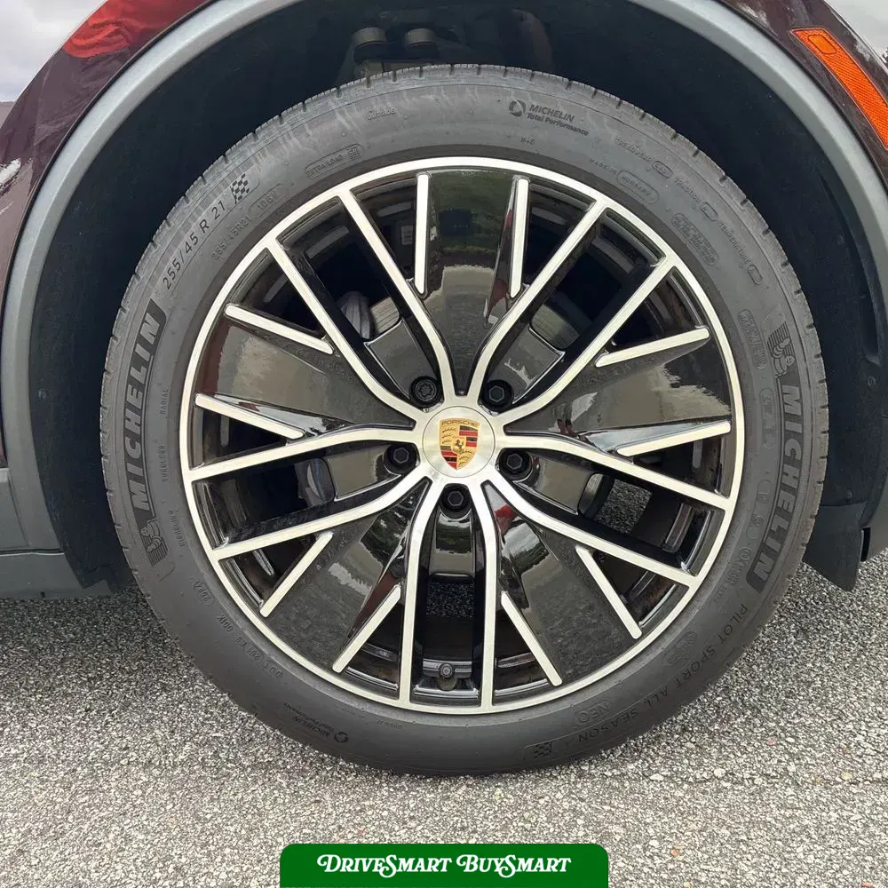 2024 Porsche Macan EV 4