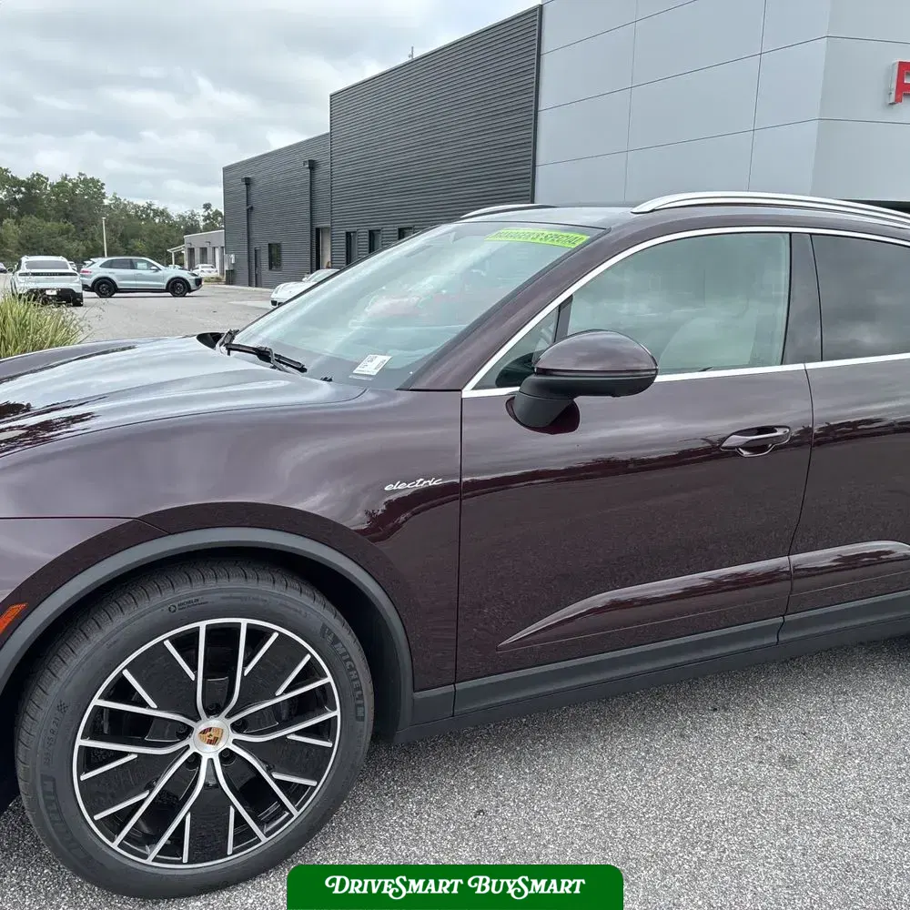 2024 Porsche Macan EV 4