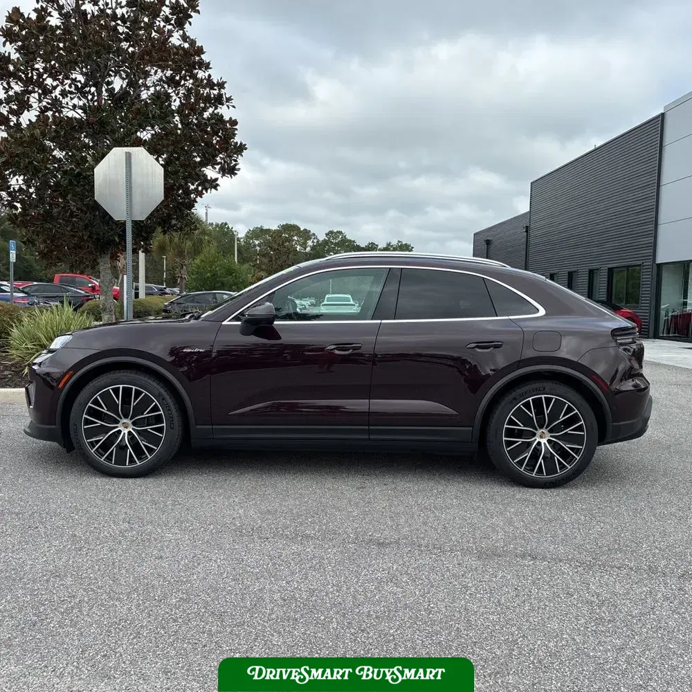2024 Porsche Macan EV 4