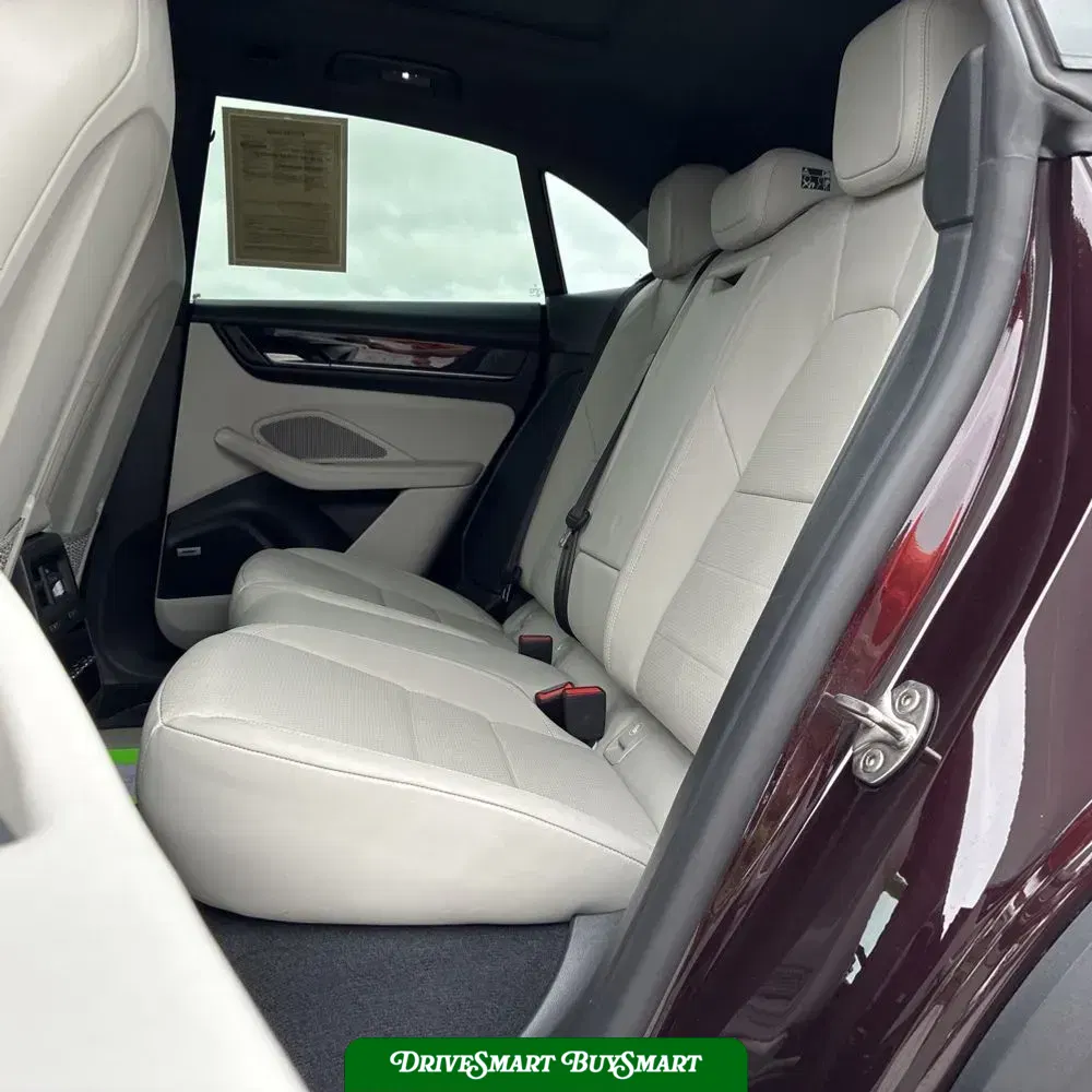 2024 Porsche Macan EV 4