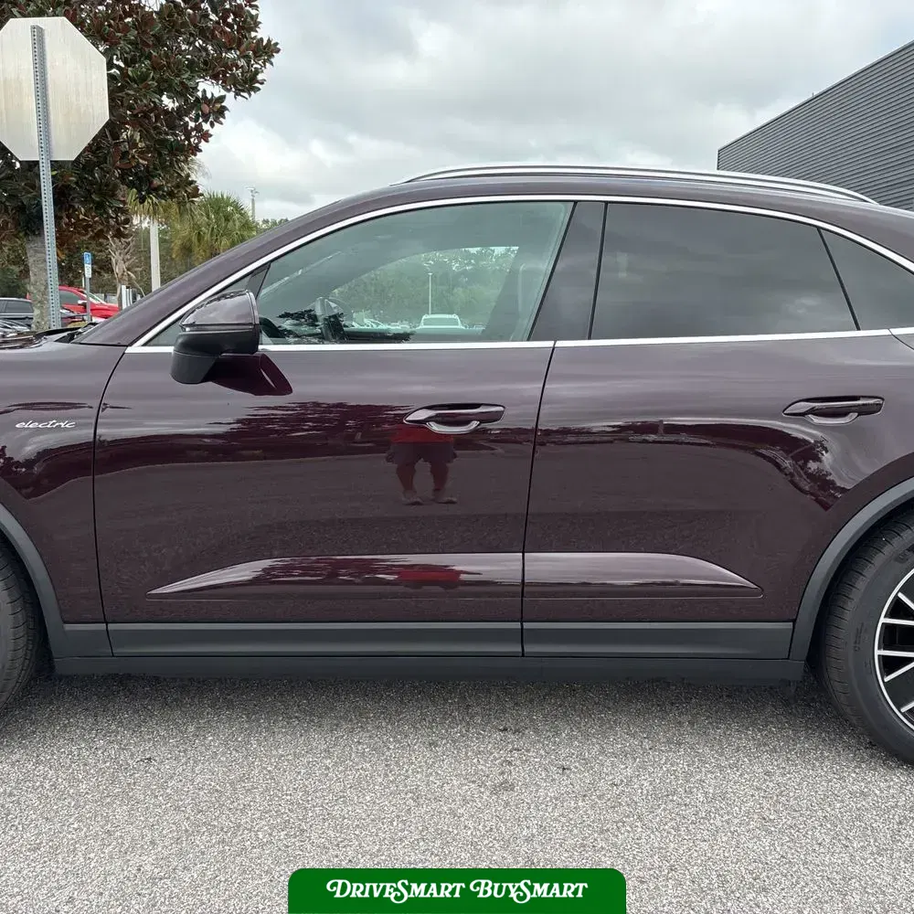 2024 Porsche Macan EV 4