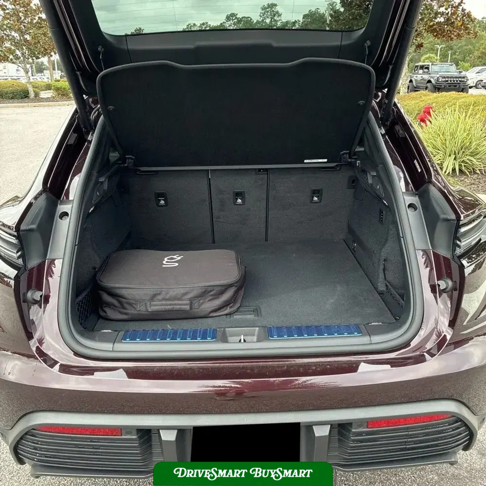 2024 Porsche Macan EV 4