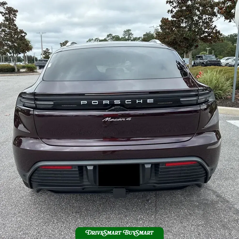 2024 Porsche Macan EV 4