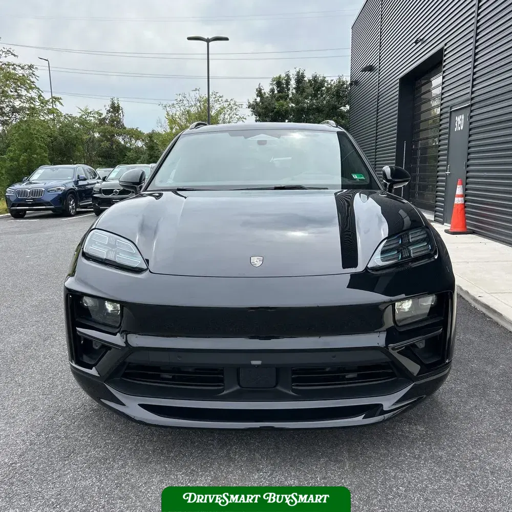 2025 Porsche Macan EV Turbo