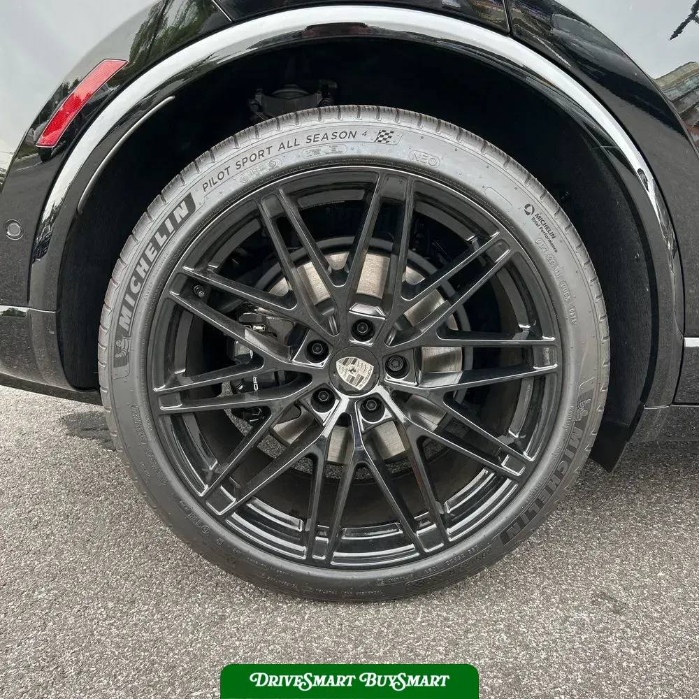 2025 Porsche Macan EV Turbo