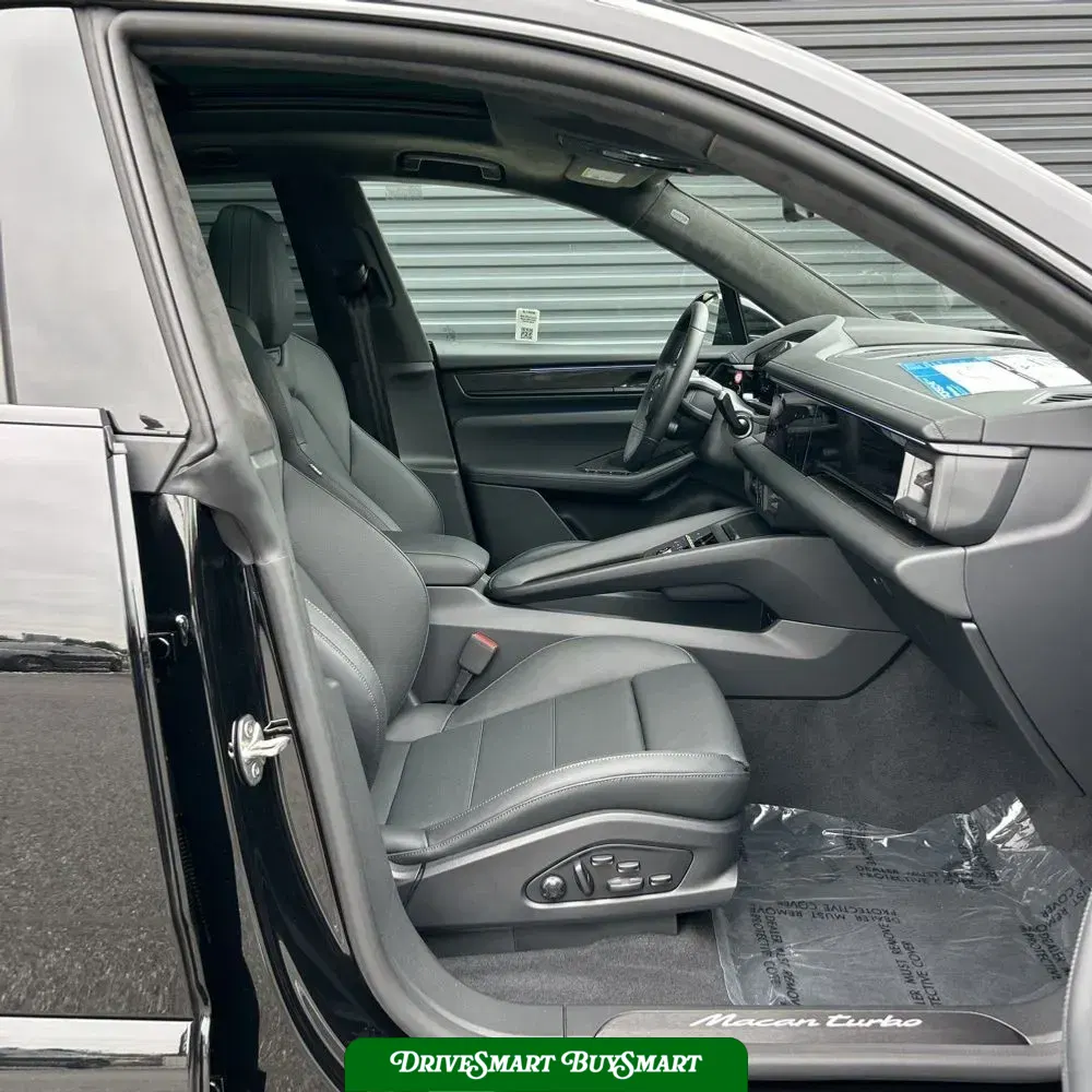 2025 Porsche Macan EV Turbo