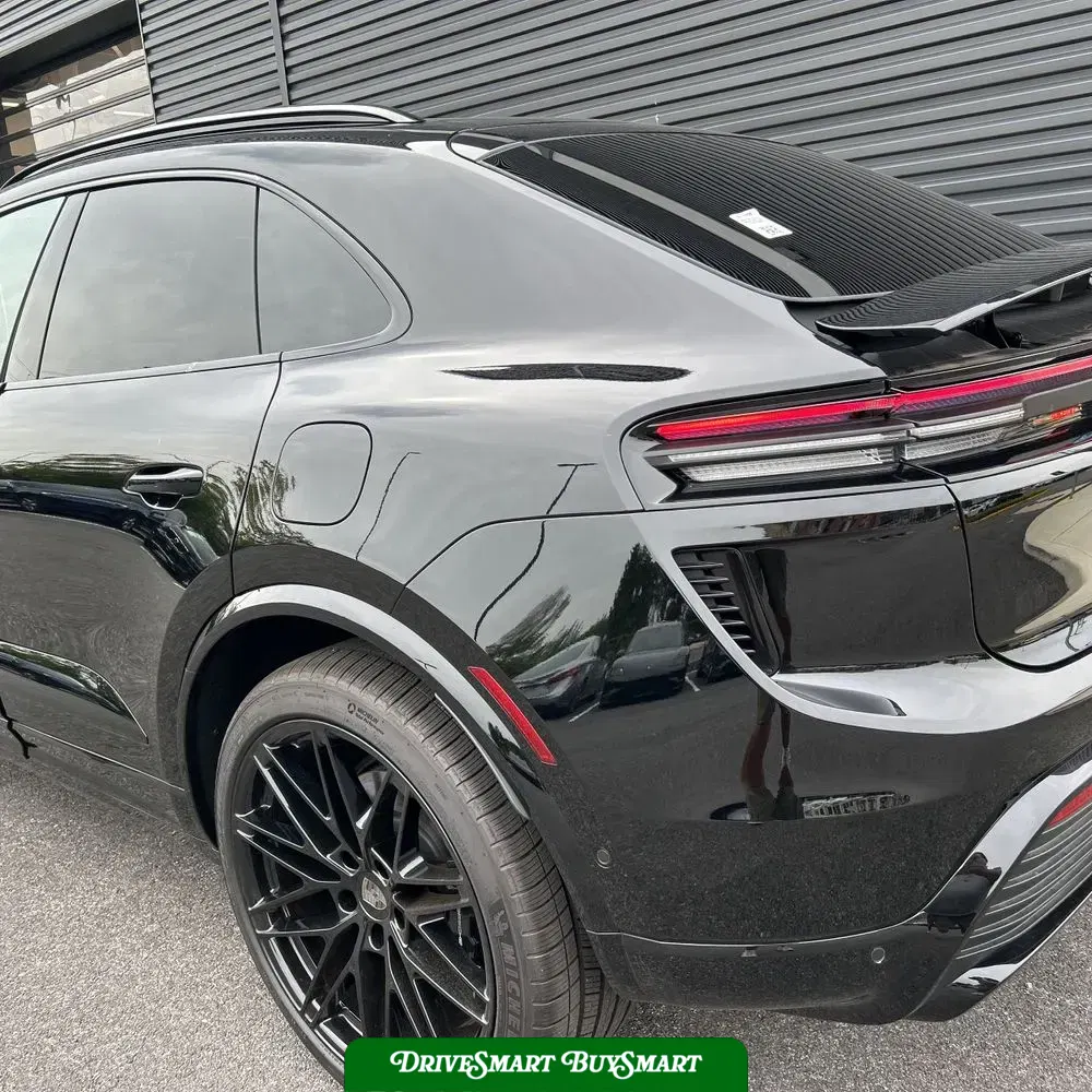 2025 Porsche Macan EV Turbo