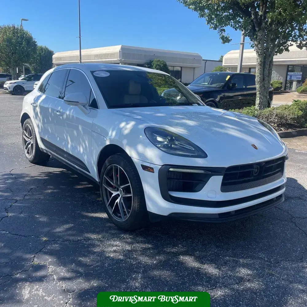 2022 Porsche Macan S
