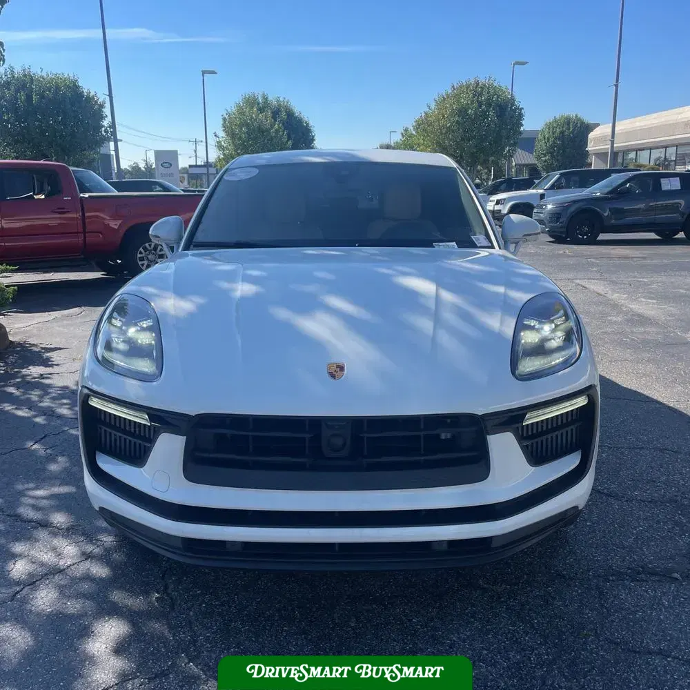 2022 Porsche Macan S