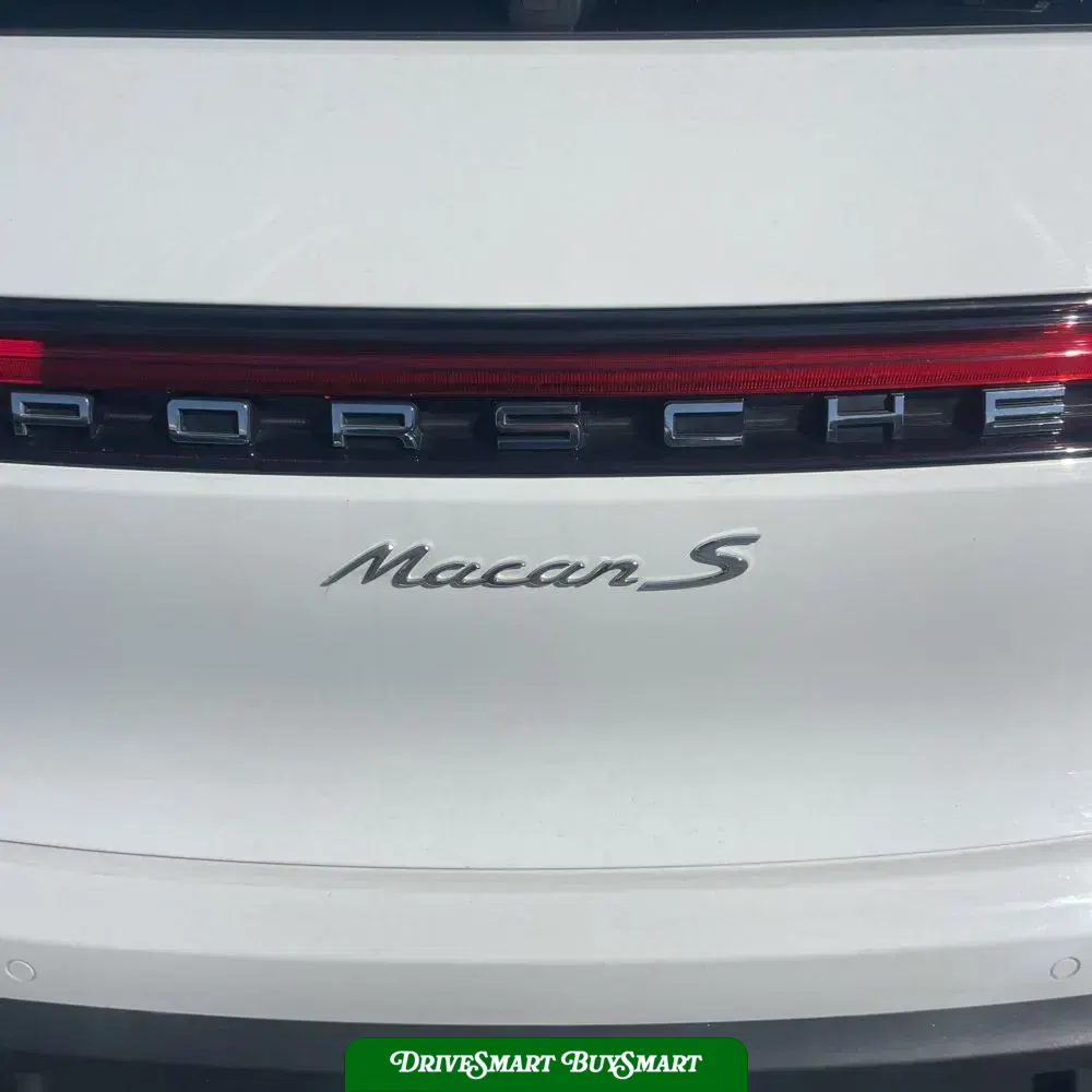 2022 Porsche Macan S