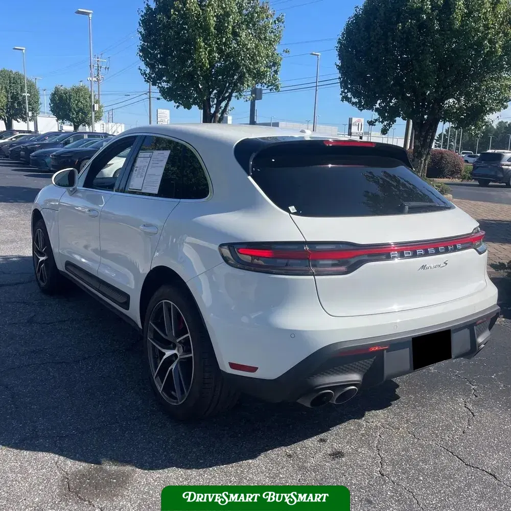 2022 Porsche Macan S