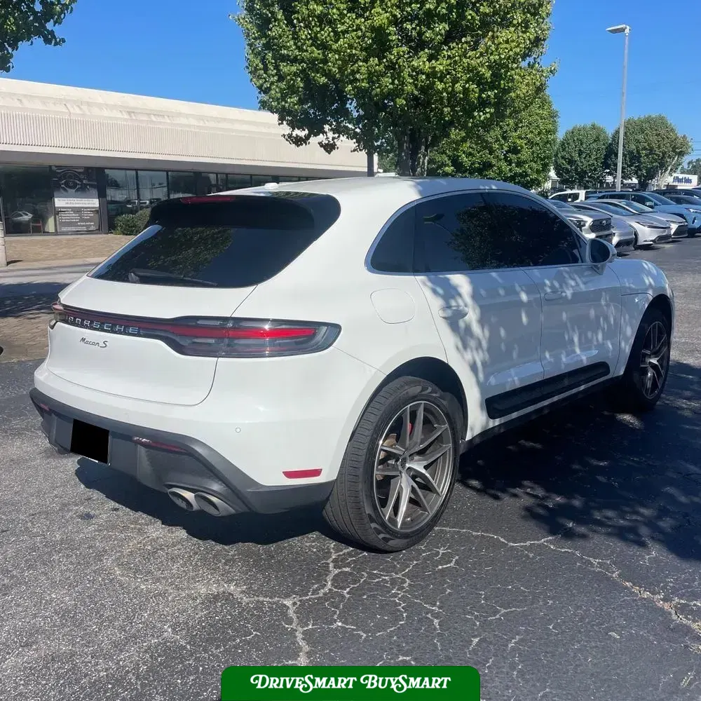 2022 Porsche Macan S