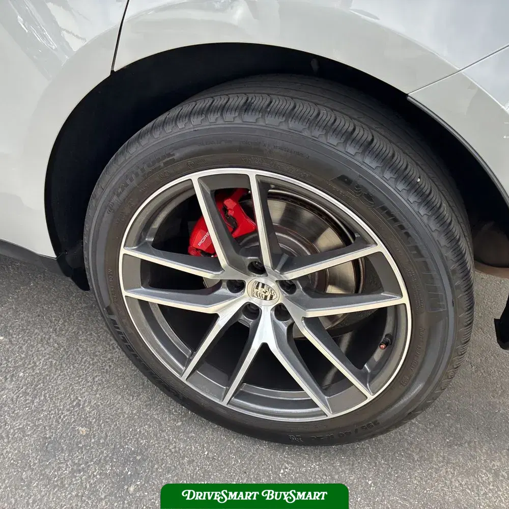 2022 Porsche Macan S