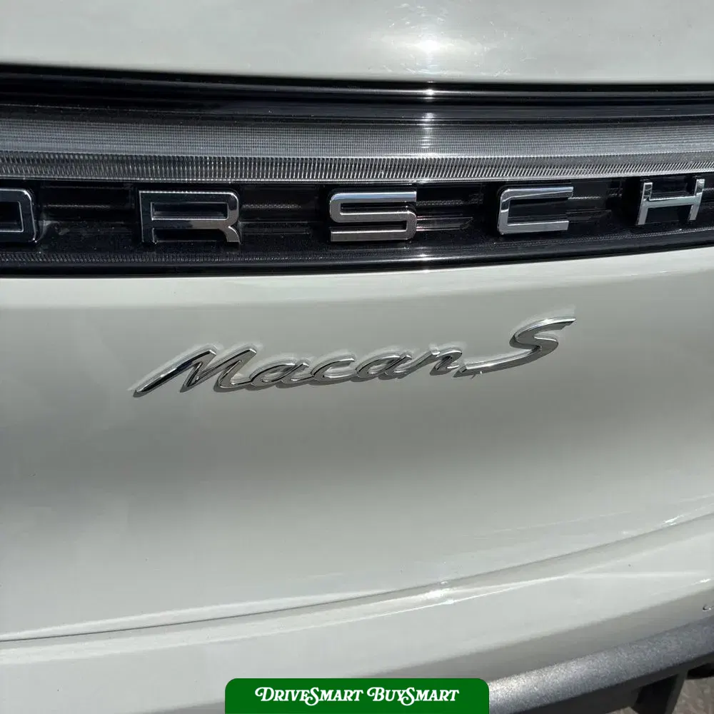 2022 Porsche Macan S