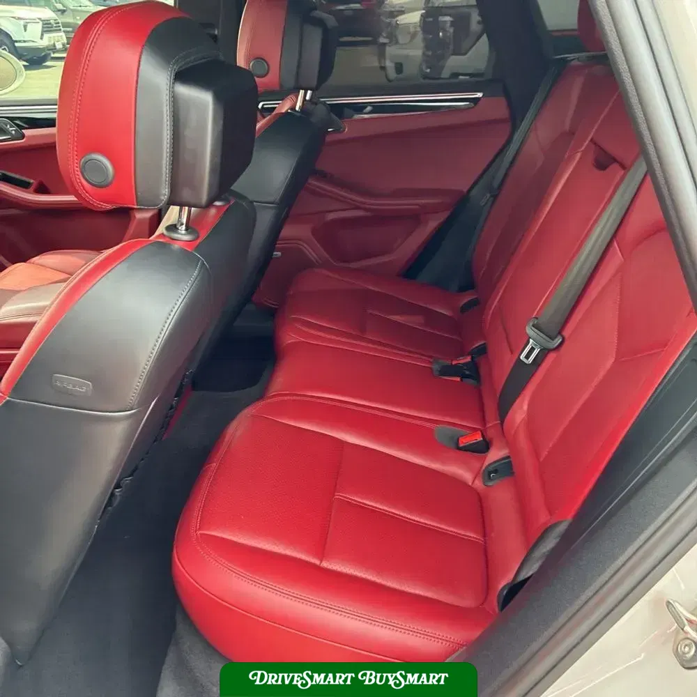2022 Porsche Macan S