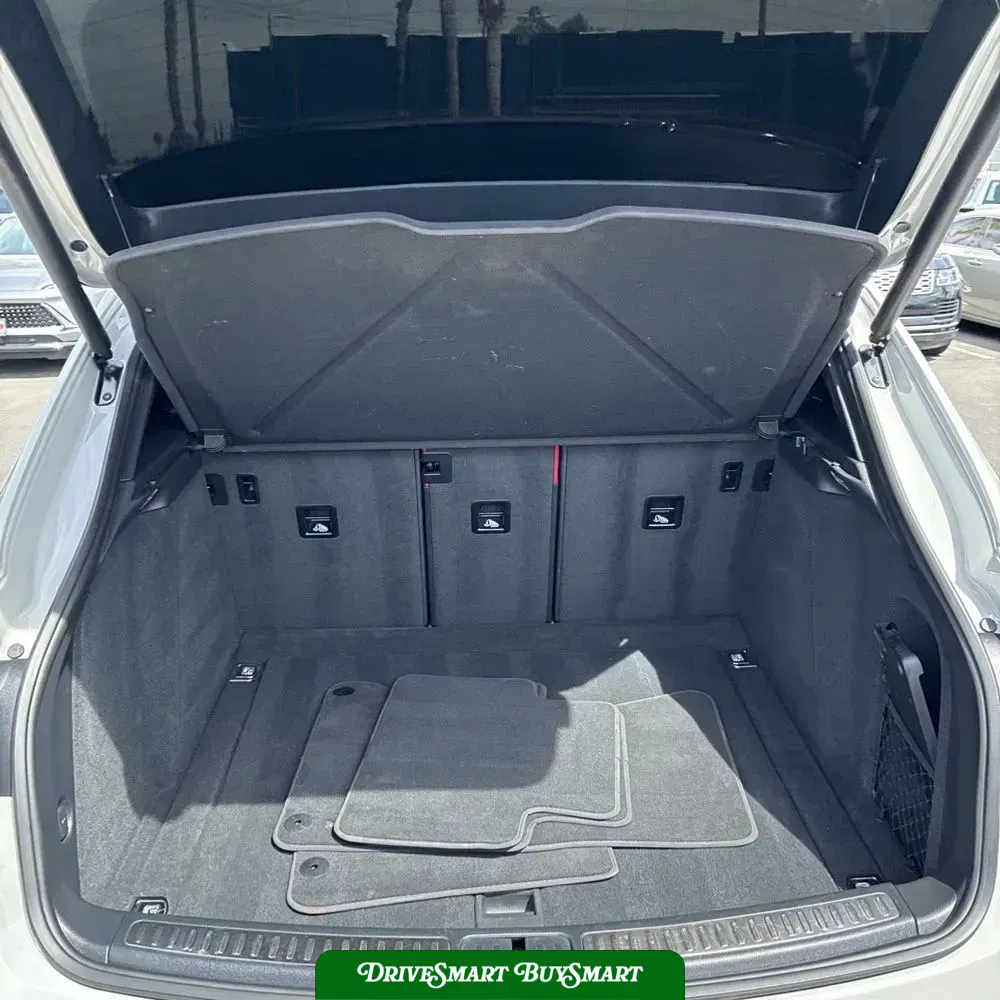 2022 Porsche Macan S