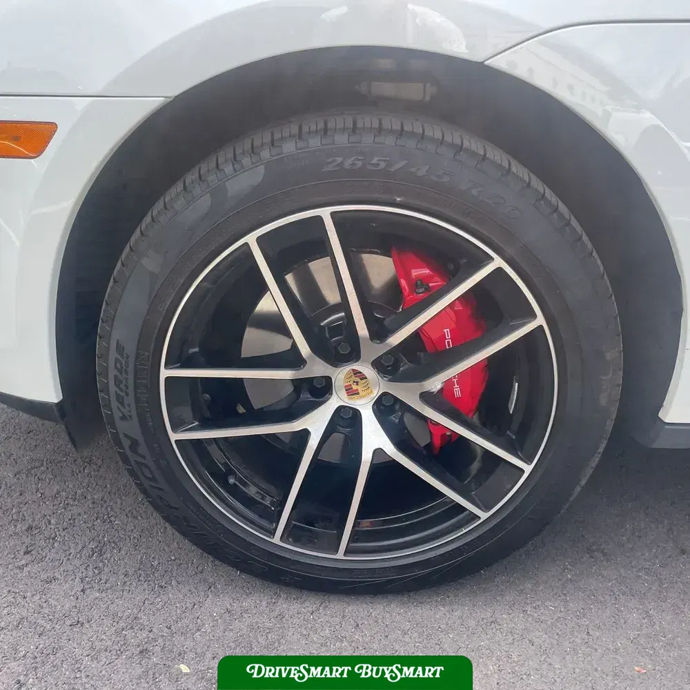 2023 Porsche Macan S