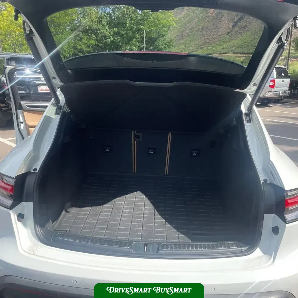 2023 Porsche Macan S